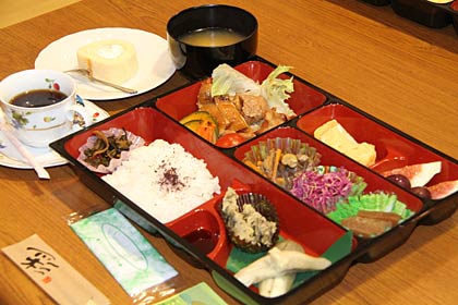 あっと言う間に予約を締め切った1日農家レストランの飛燕舞弁当
