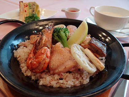 8、9、10日とレストラン メッセピアが1日30食限定で提供する「地場産ランチ」