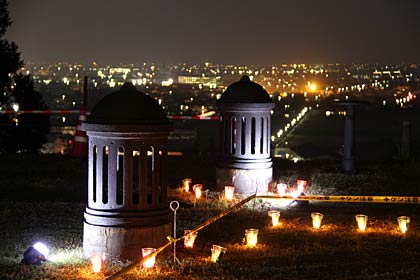 三条市水道局大崎浄水場の水道山山頂から三条の市街地の夜景