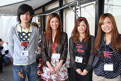 鬼メークを担当した新潟美容専門学校「ジャパン・ビューティ・アカデミー」の学生