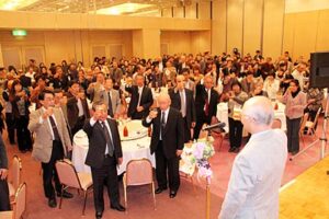 平成23年度燕商工会議所会員大会、今回も定員いっぱいの310人が参加して女性が過半数を占めるにぎやかな交流の場に