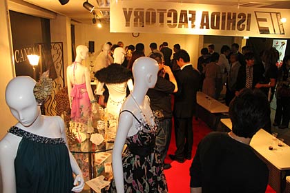 22日の「CANGALオータムコレクション2011」のようす