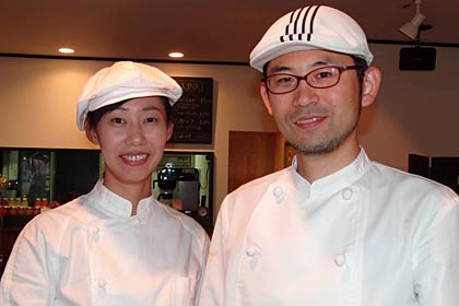 右が右が白鳥社長