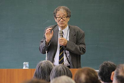 10月30日に諸橋轍次記念館で開かれた稲川明雄氏講演会「北越戊辰戦争と八十里越」の講師、河井継之助記念館の稲川明雄館長