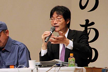 温泉地をもつ県外市町村との災害時相互応援協定の締結への取り組みを話す鈴木市長
