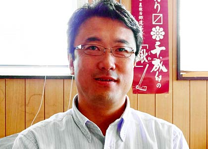 受賞を喜ぶ相田合同工場の相田社長