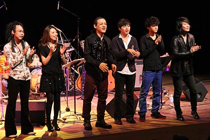 28日開かれたTOKUさんの初めての生まれ故郷、三条市でのステージ、デビュー10周年コンサート「TOKU JAZZ LIVE」