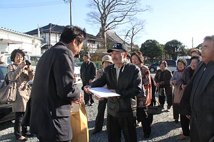 国定市長を囲む三条市に避難していた人たち