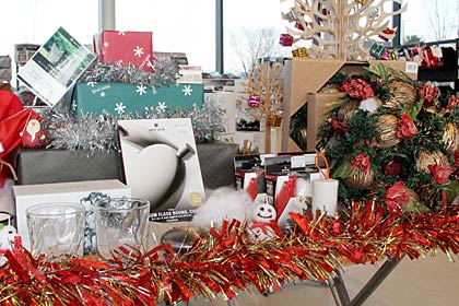 スノーピークストアのディスプレーもクリスマスモードに