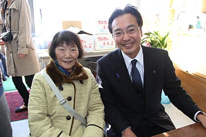 双葉食堂のなかでも「市長さんと写真を撮ってください」
