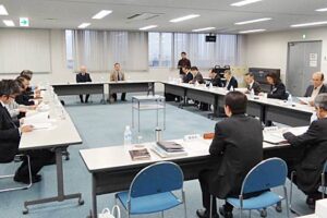 12日開かれた燕三条ブランド検討委員会