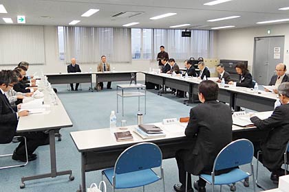 12日開かれた燕三条ブランド検討委員会