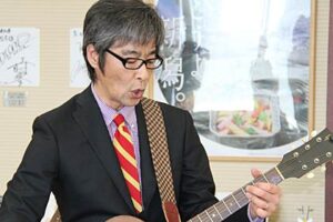 「熱血！オヤジバトル」の決戦ライブ出場バンド発表、燕市のトリオバンド「矢代秀晴 ＆ South Hills」が『燕三条カレーラーメンの歌』で出場決める