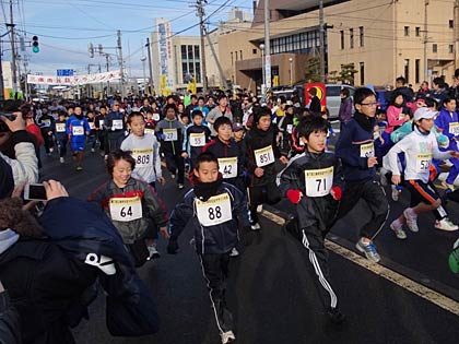1,398人が参加した史上最大規模の第7回三条市元旦マラソン大会