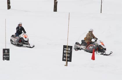 スノーピーク本社のキャンプフィールドで行われたワンコイン体験会「スノーピーク×スノーモービル」