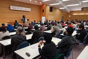 NPOさんじょう主催平成23年度新潟県地域自殺対策緊急協会事業、公開講演会・シンポジウム「地域の社会力向上をめざして」に約100人が参加