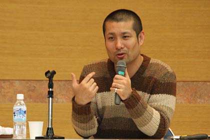 13日開かれた「三条まちなかトークライブ」の講師、山崎亮さん