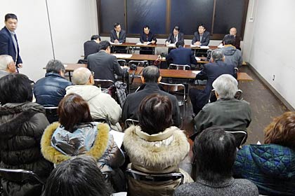 支援者も訪れた記者会見