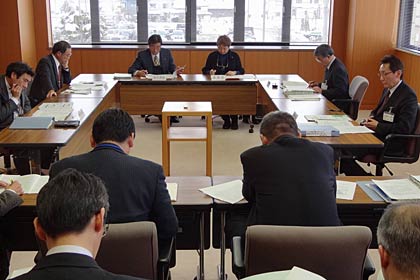 16日開かれた三条市教育委員会臨時会