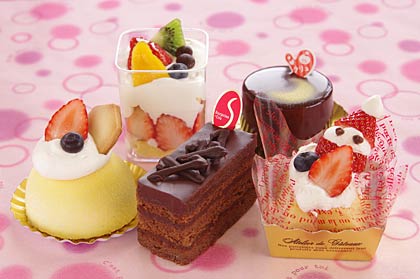 菓子工房クリュが月岡小児童と企画して販売した5種類のケーキ