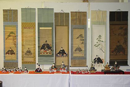 道真の軸と像がずらり