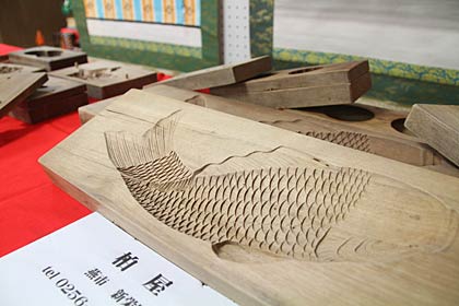 天神講の粉菓子を作るための木型