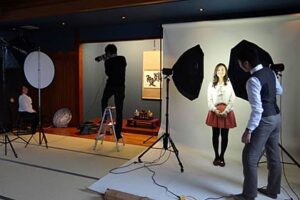 18、19日と長岡市で「facebookなどに使えるプロフィールフォト撮影会」、SNSのプロフィール写真をフォトグラファー3人が順に撮影
