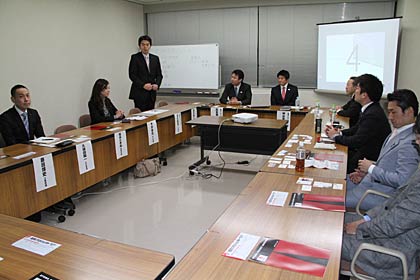 三条商工会議所で行われた龍馬プロジェクトの初めての新潟キャラバン