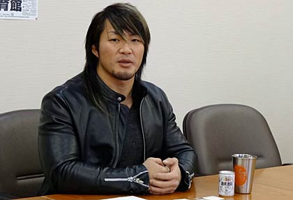  歓談する棚橋選手