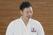  亀山歩さん