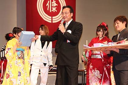アトラクションのプレゼンターとして盛り上げての立役者となった国定市長
