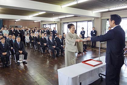 国定市長から退職辞令の交付