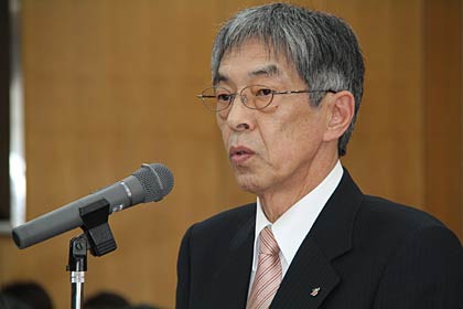 退職者を代表して山岸都市整備部長があいさつ