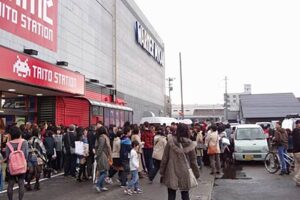 映画『僕等がいた』に主演の生田斗真さんと三木孝浩監督がワーナー・マイカル・シネマズ県央で舞台あいさつ