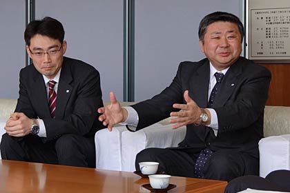 国定市長と歓談