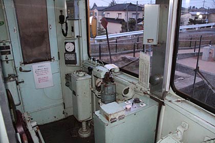 モハ10形モハ11号電車の運転席