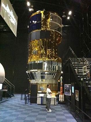 吉田工業が施行したクリーンルームで検査が行われた人工衛星