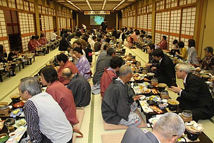 総勢110人余りが参加