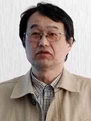 講演する土嚢減震工法考案者の山本広島大教授