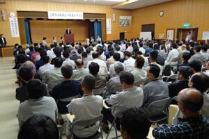 2日開かれた小中一体校問題について三条市事務監査請求を行うにあたって受任者決起集会
