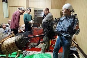 三条祭り「傘鉾コンクール」の傘鉾を作る「田町かさぼこ会」