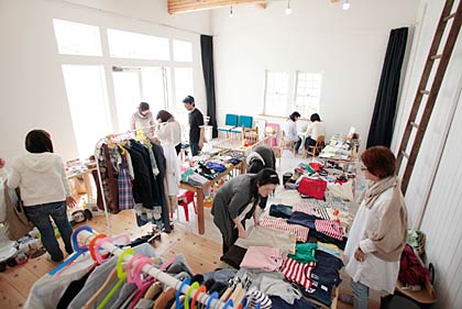 昨年のチャリティフリーマーケット in Roomの様子