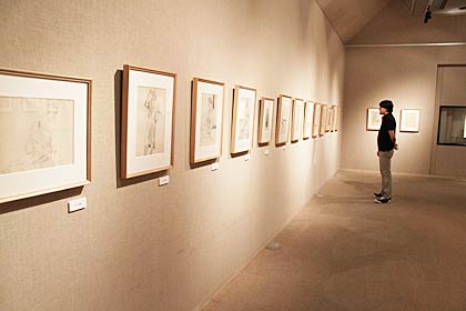 17日まで燕市産業史料館で開かれている「横山操　素描展2～飛翔のはじまり～」