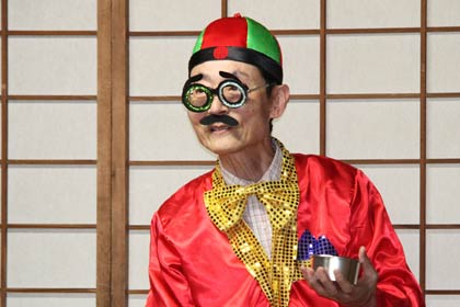  極楽家とんぼさんの大道芸