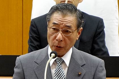 議長に決まった熊倉さんのあいさつ