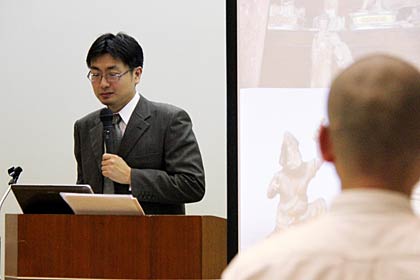 質疑応答で受講生から次々と質問の手が上がった