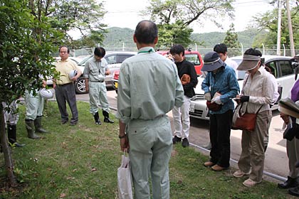 三条市が三条市一般廃棄物最終処分場で公開で水質検査試料を採取