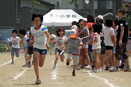 6月30日行われた三条市立井栗小学校のPTA主催創立110周年記念「第3回地区対抗運動会いぐりンピック」