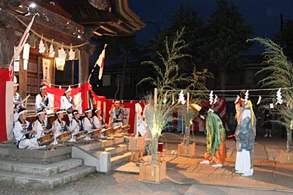  6月30日に燕市・戸隠神社で行われた夏越のはらえの奉納行事