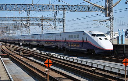 今の「E1系電車“Max”」、2012年5月、大宮駅で撮影